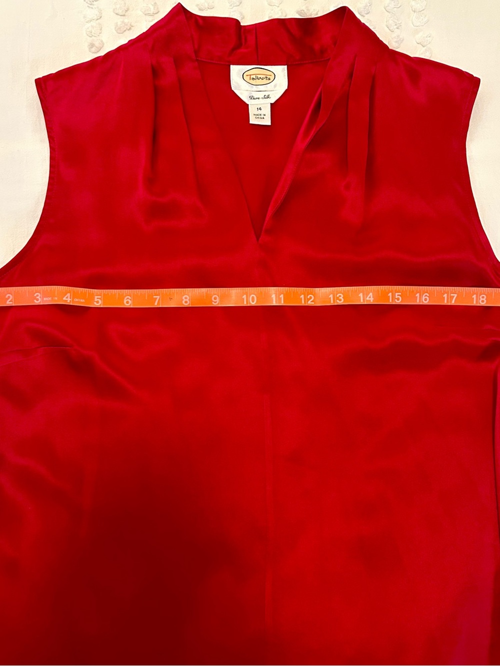 Talbots Women’s Ruby Red V-Neck Silk Satin pleated Sleeveless Blouse Sz 14 - Picture 11 of 12